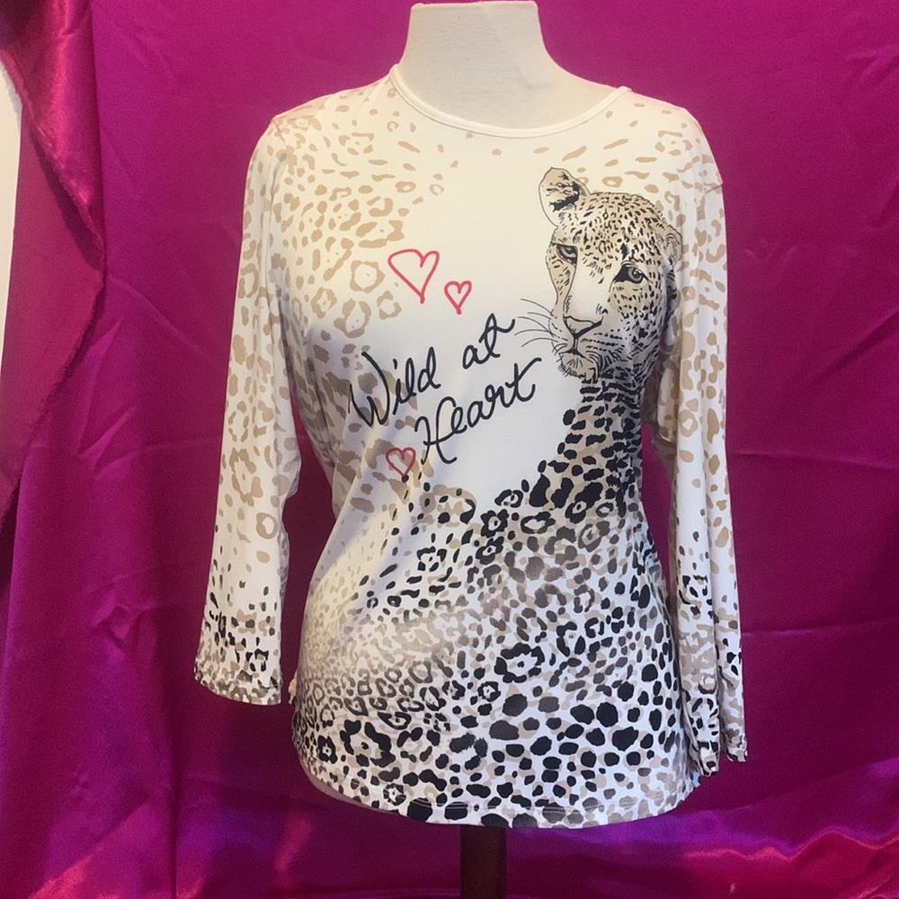 TanJay size S, wild at heart, like new, leopard eyes are blue Jewels